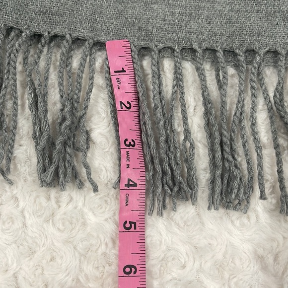 💕5 for $20 GOODFELLOW & Co. Striped Scarf Navy & Gray With Fringe EUC - Picture 7 of 8